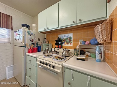 Beautifully updated downstairs unit in Central Tucson featuring on Randolph Park Golf Courses in Arizona - for sale on GolfHomes.com, golf home, golf lot