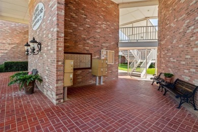 BEAUTIFUL 2ND FLOOR CONDO within walking distance to the on Pecan Plantation Country Club in Texas - for sale on GolfHomes.com, golf home, golf lot