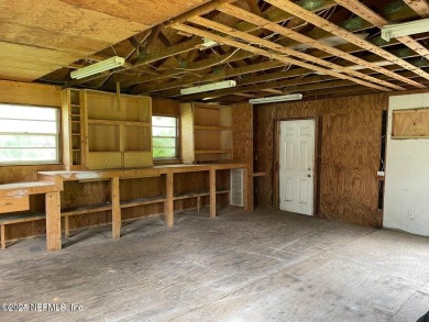 Gorgeous Real estate. Sitting on a 2.33 acre lot beautiful ready on  in Florida - for sale on GolfHomes.com, golf home, golf lot