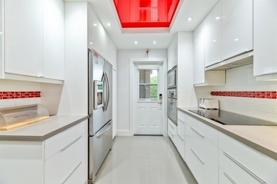 Elegantly furnished 3-bedroom, 2-bathroom corner unit condo on Palm-Aire Country Club and Resort - The Oaks in Florida - for sale on GolfHomes.com, golf home, golf lot