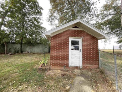 Looking for a home with a level yard and fenced for your pets? on  in Kentucky - for sale on GolfHomes.com, golf home, golf lot