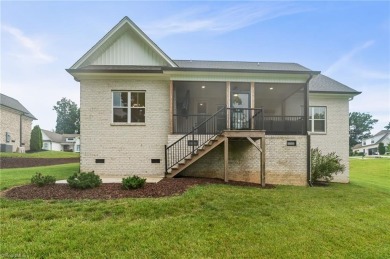 Like-new home in the highly sought after Meadowlands Golf Course on Meadowlands Golf Club in North Carolina - for sale on GolfHomes.com, golf home, golf lot