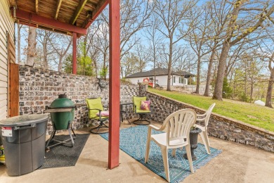 Looking for a fully updated Table Rock Lake WINTER lake view on Kimberling City Golf Club in Missouri - for sale on GolfHomes.com, golf home, golf lot