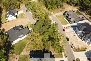 Wonderful opportunity to build your dream home in Bear Den on Chenal Country Club - Bear Den Mountain in Arkansas - for sale on GolfHomes.com, golf home, golf lot