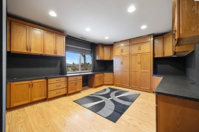 MLS# 283937. **Charming Home with Golf Course Views!** Discover on Horn Rapids Golf Club in Washington - for sale on GolfHomes.com, golf home, golf lot
