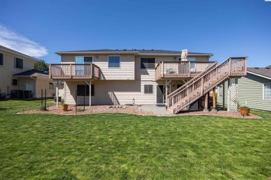 MLS# 283937. **Charming Home with Golf Course Views!** Discover on Horn Rapids Golf Club in Washington - for sale on GolfHomes.com, golf home, golf lot