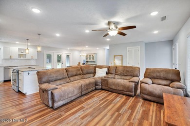 Welcome to 1012 E Moore St., a beautifully renovated ranch-style on The Lakes Country Club in North Carolina - for sale on GolfHomes.com, golf home, golf lot