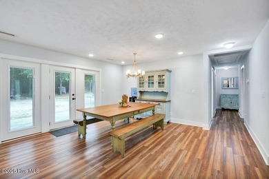 Welcome to 1012 E Moore St., a beautifully renovated ranch-style on The Lakes Country Club in North Carolina - for sale on GolfHomes.com, golf home, golf lot