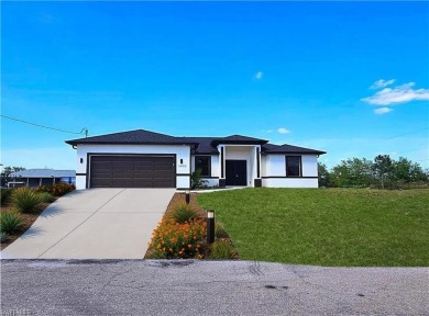 BRAND NEW SAMSUNG STAINLESS STEEL APPLIANCE package. 3 BED+DEN on River Hall Country Club in Florida - for sale on GolfHomes.com, golf home, golf lot