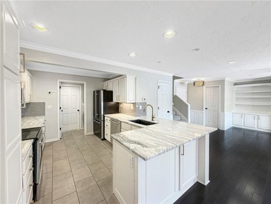 Fantastic opportunity for a luxurious, low-maintenance living in on Pinnacle Country Club in Arkansas - for sale on GolfHomes.com, golf home, golf lot