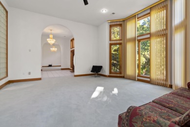 Welcome to this exceptional custom-built residence on the on Eagles Nest Country Club in Kentucky - for sale on GolfHomes.com, golf home, golf lot