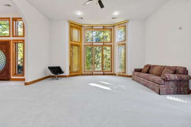 Welcome to this exceptional custom-built residence on the on Eagles Nest Country Club in Kentucky - for sale on GolfHomes.com, golf home, golf lot