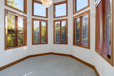 Welcome to this exceptional custom-built residence on the on Eagles Nest Country Club in Kentucky - for sale on GolfHomes.com, golf home, golf lot