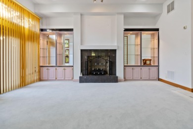 Welcome to this exceptional custom-built residence on the on Eagles Nest Country Club in Kentucky - for sale on GolfHomes.com, golf home, golf lot
