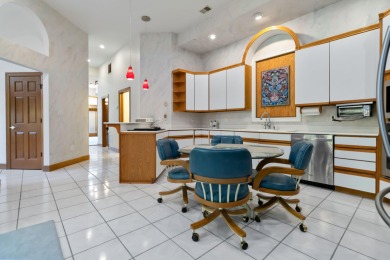 Welcome to this exceptional custom-built residence on the on Eagles Nest Country Club in Kentucky - for sale on GolfHomes.com, golf home, golf lot