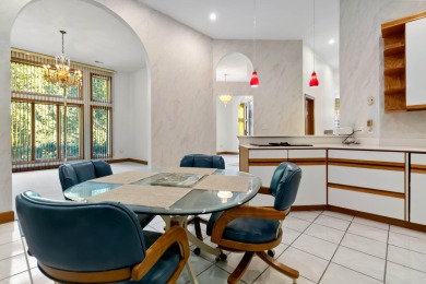 Welcome to this exceptional custom-built residence on the on Eagles Nest Country Club in Kentucky - for sale on GolfHomes.com, golf home, golf lot