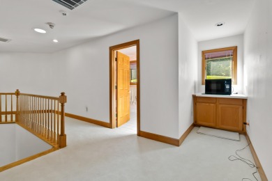 Welcome to this exceptional custom-built residence on the on Eagles Nest Country Club in Kentucky - for sale on GolfHomes.com, golf home, golf lot