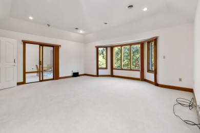 Welcome to this exceptional custom-built residence on the on Eagles Nest Country Club in Kentucky - for sale on GolfHomes.com, golf home, golf lot