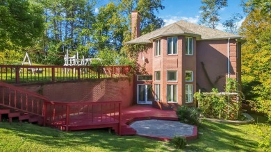 Welcome to this exceptional custom-built residence on the on Eagles Nest Country Club in Kentucky - for sale on GolfHomes.com, golf home, golf lot