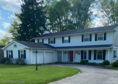 Rare 5-bedroom home located in Fairway Hills.  This jewel has on Potters Park Golf Course in Ohio - for sale on GolfHomes.com, golf home, golf lot