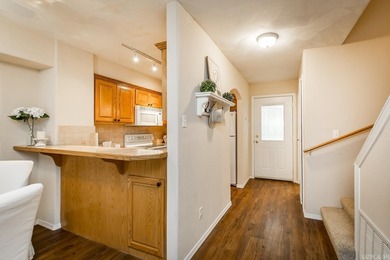 Welcome to this 2 bed/2 bath FURNISHED condominium. Featuring 2 on Mountain Ranch Golf Club in Arkansas - for sale on GolfHomes.com, golf home, golf lot