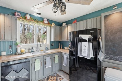 Great renovation opportunity in The Hideout! This 3-bedroom on The Hideout Golf in Pennsylvania - for sale on GolfHomes.com, golf home, golf lot