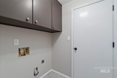 Incredible opportunity to own a turnkey GORGEOUSLY remodeled & on Eagle Hills Golf Course in Idaho - for sale on GolfHomes.com, golf home, golf lot