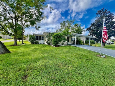 Home is located in Water Oak Country Club Estates in Lady Lake on Water Oak Country Club Estates in Florida - for sale on GolfHomes.com, golf home, golf lot