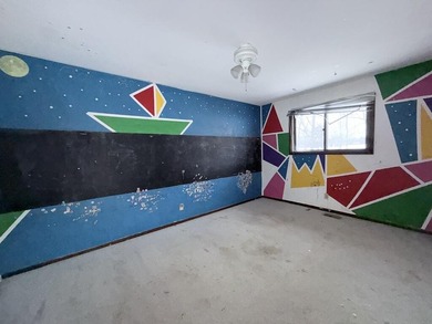 4 Bedroom * 2 Bath Quad Level Home For Sale * Lakes Of The Four on Lakes of the Four Seasons Country Club in Indiana - for sale on GolfHomes.com, golf home, golf lot