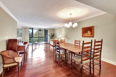 Beautifully maintained spacious corner condo in desired Boca Del on The Country Club At Boca Raton in Florida - for sale on GolfHomes.com, golf home, golf lot