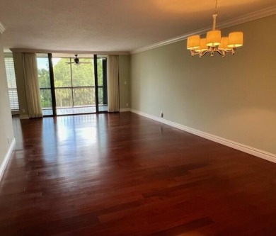 Beautifully maintained spacious corner condo in desired Boca Del on The Country Club At Boca Raton in Florida - for sale on GolfHomes.com, golf home, golf lot