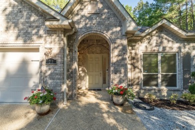 Move in ready well-maintained home located in the Isabella Golf on Isabella Golf Course  in Arkansas - for sale on GolfHomes.com, golf home, golf lot