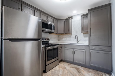 Welcome to this resort style community! This 2 Bed/ 1.5 Bath on Flamingo Lakes Country Club in Florida - for sale on GolfHomes.com, golf home, golf lot