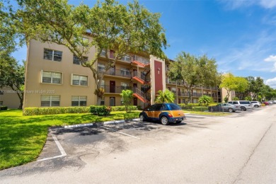 Welcome to this resort style community! This 2 Bed/ 1.5 Bath on Flamingo Lakes Country Club in Florida - for sale on GolfHomes.com, golf home, golf lot