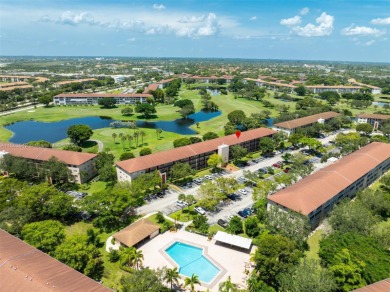 Welcome to this resort style community! This 2 Bed/ 1.5 Bath on Flamingo Lakes Country Club in Florida - for sale on GolfHomes.com, golf home, golf lot