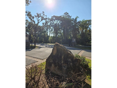 (Some photos virtually staged)Welcome to a home in a family on Palm Aire Country Club of Sarasota in Florida - for sale on GolfHomes.com, golf home, golf lot