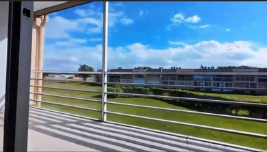 **55+ Community Nice kitchen- spectacular closet in bedroom- on Sunrise Lakes Phase III in Florida - for sale on GolfHomes.com, golf home, golf lot