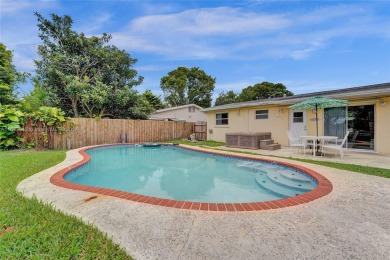 BRAND NEW ROOF! NEW ELECTRIC PANEL! BRAND NEW A/C (3 ton on Cooper Colony Country Club in Florida - for sale on GolfHomes.com, golf home, golf lot