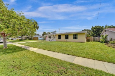 BRAND NEW ROOF! NEW ELECTRIC PANEL! BRAND NEW A/C (3 ton on Cooper Colony Country Club in Florida - for sale on GolfHomes.com, golf home, golf lot