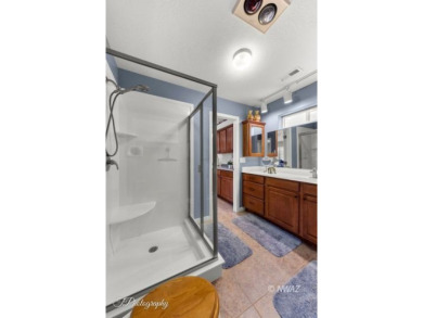 Discover the perfect blend of comfort and convenience in this on Beaver Dam Resort in Arizona - for sale on GolfHomes.com, golf home, golf lot