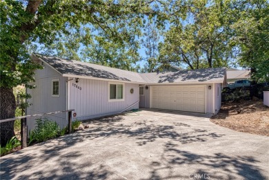 Say hello to this charming 2 bedroom stick-built home in the on Hidden Valley Lake Golf and Country Club in California - for sale on GolfHomes.com, golf home, golf lot