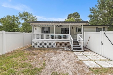 Beautiful 3 bedroom, 2 bath home located in the wonderful on Wild Wing Plantation in South Carolina - for sale on GolfHomes.com, golf home, golf lot