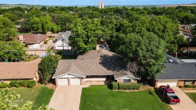 Welcome home to 1419 Stanley Street! This beautiful home is on Sweetwater Country Club in Texas - for sale on GolfHomes.com, golf home, golf lot