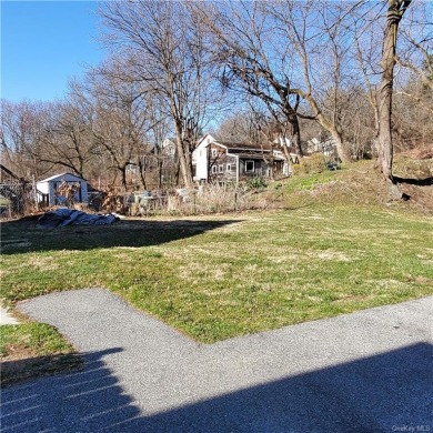 Great opportunity to put a little tlc and build sweat equity on College Hill Golf Course in New York - for sale on GolfHomes.com, golf home, golf lot
