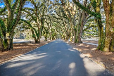 Cottage Lake is the setting of this perfect home in Belfair with on Belfair Golf Club in South Carolina - for sale on GolfHomes.com, golf home, golf lot