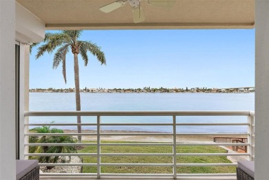 **Motivated Seller -- No Hurricane Damage -- Milestone and SIRS on Isla Del Sol Yacht and Country Club in Florida - for sale on GolfHomes.com, golf home, golf lot