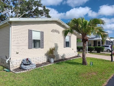 NEW LISTING - Priced @ $74,900.    Very well-maintained 2 Bed 2 on Four Lakes Golf Club in Florida - for sale on GolfHomes.com, golf home, golf lot