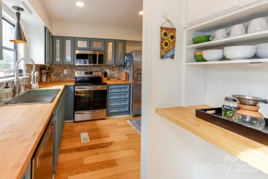 EMBRACE MOUNTAIN LIVING AT LAKE LURE, NC...............Nestled on Rumbling Bald Resort on Lake Lure in North Carolina - for sale on GolfHomes.com, golf home, golf lot