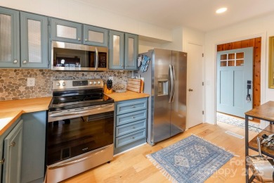 EMBRACE MOUNTAIN LIVING AT LAKE LURE, NC...............Nestled on Rumbling Bald Resort on Lake Lure in North Carolina - for sale on GolfHomes.com, golf home, golf lot