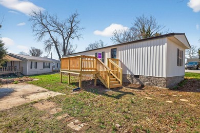 Herrington Lakefront with over 114 ft lake frontage and on Peninsula Golf Resort in Kentucky - for sale on GolfHomes.com, golf home, golf lot